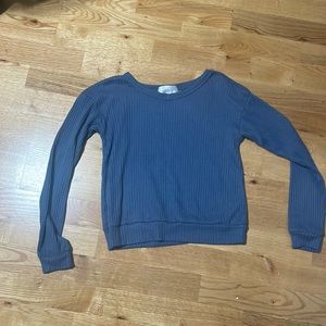 SOCIETY STICH BLUE CROP TOP • SIZE LARGE KIDS • NEVER WORN •